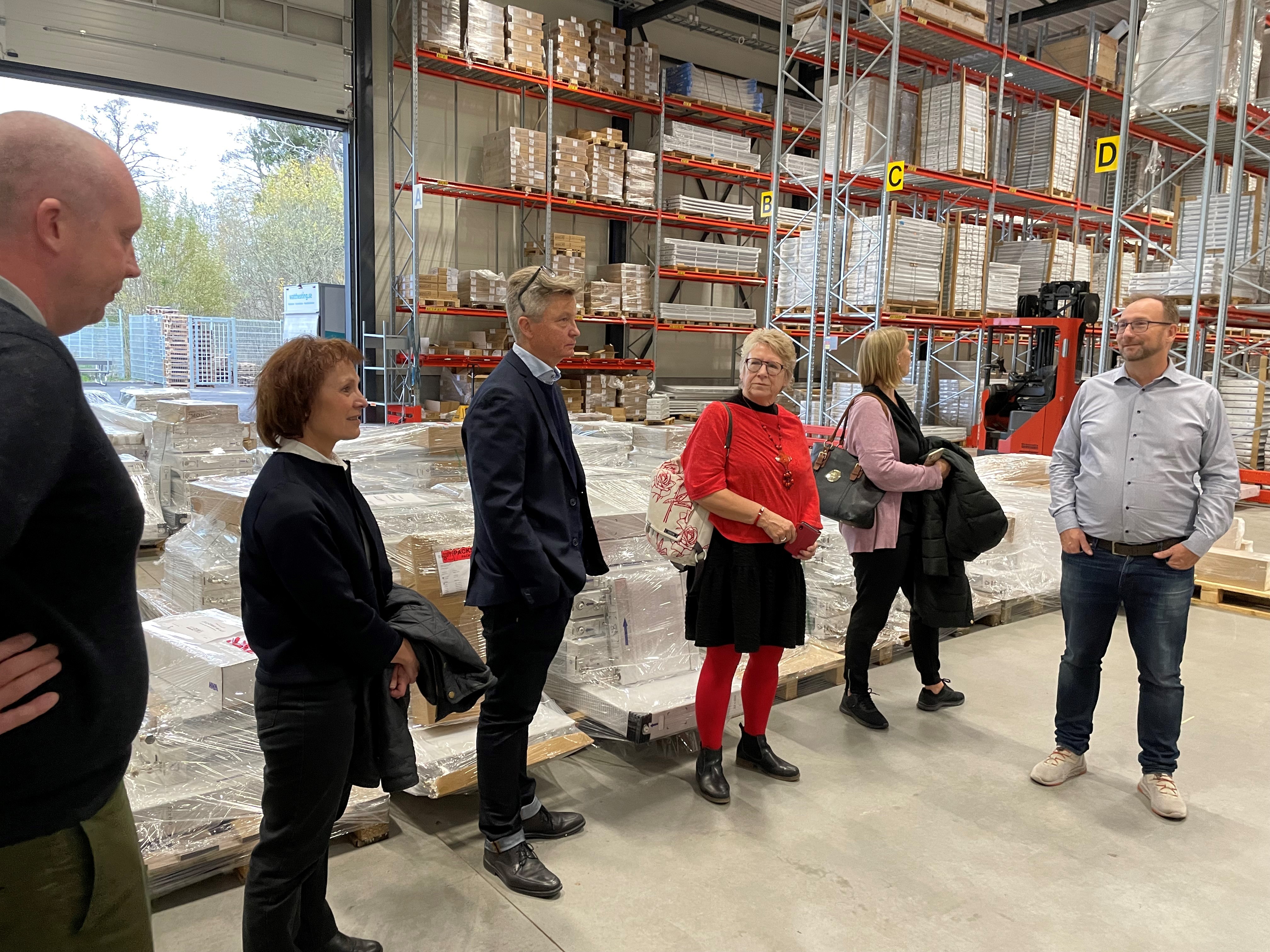 Fredrik Roth, VD p&aring; Watt Heating AB, kommunstyrelsens f&ouml;rste vice ordf&ouml;rande Catharina Malmborg (M), N&auml;ringslivschef Lars Persson, Ewa Lindstrand, mentor p&aring; Svenskt N&auml;ringsliv, Tillv&auml;xtchef Katarina Borgstrand och kommunstyrelsens ordf&ouml;rande Johan Andersson (S).