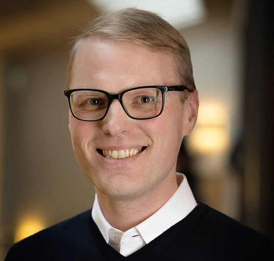 Fredrik N G Andersson är docent i nationalekonomi vid Ekonomihögskolan, Lunds Universitet. En av landets främsta ämnesexperter inom omvärldsanalys, ekonomi och samhälle. 